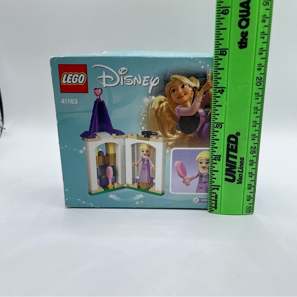 LEGO Disney Rapunzel’s Petite Tower 41163 Building toy NEW in package - Picture 11 of 11